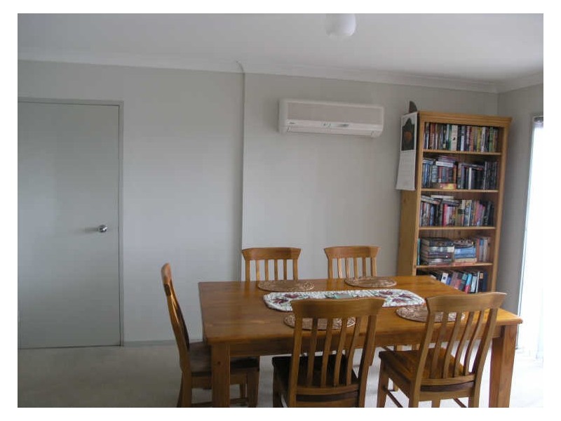 4/2 Namatjira Drive, Weston ACT 2611