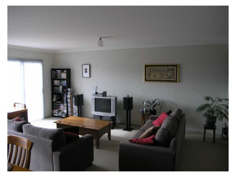 4/2 Namatjira Drive, Weston ACT 2611