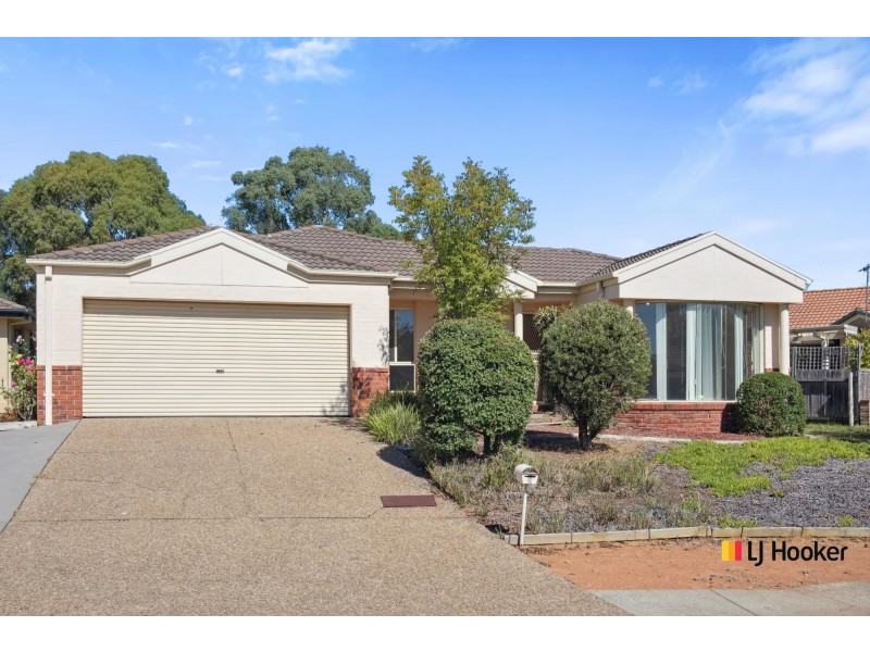 8 Candlebark Close, Nicholls ACT 2913