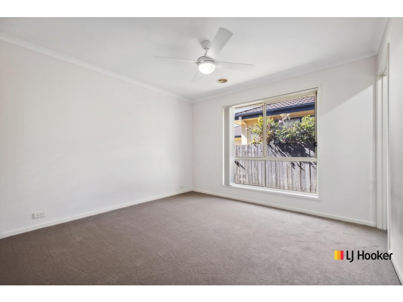 8 Candlebark Close, Nicholls ACT 2913
