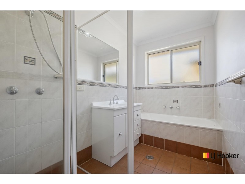 8 Candlebark Close, Nicholls ACT 2913