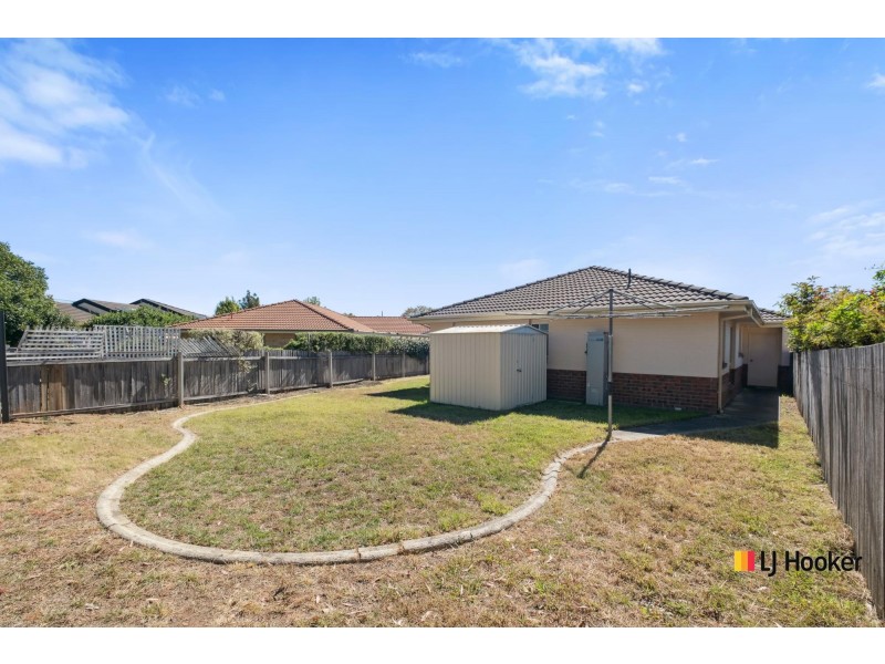 8 Candlebark Close, Nicholls ACT 2913
