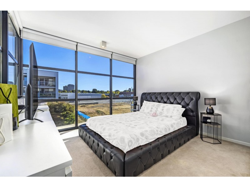 15/33 Eastlake Parade, Kingston ACT 2604