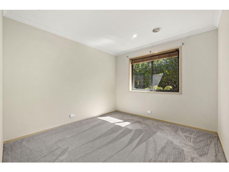 21 Lucy Beeton Crescent, Bonner ACT 2914