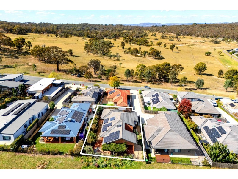 21 Lucy Beeton Crescent, Bonner ACT 2914