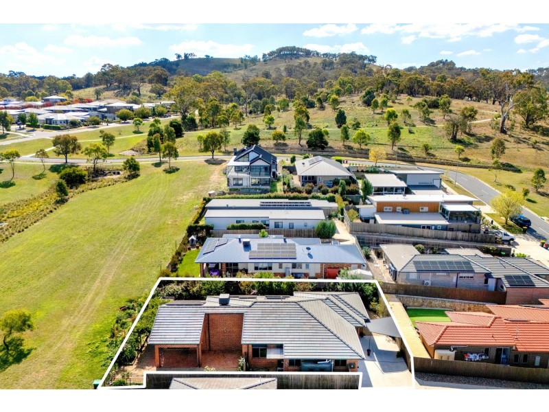 21 Lucy Beeton Crescent, Bonner ACT 2914