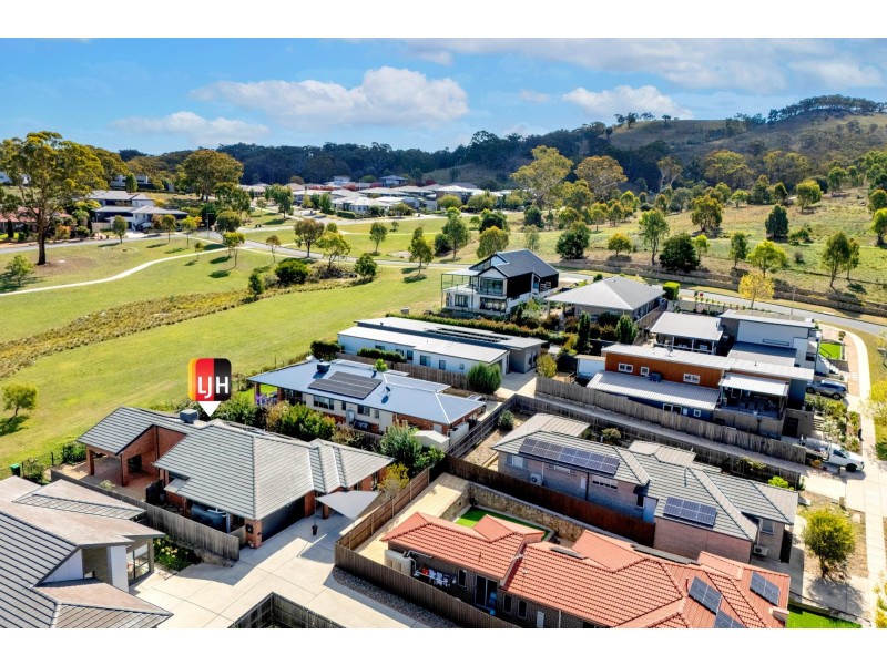 21 Lucy Beeton Crescent, Bonner ACT 2914