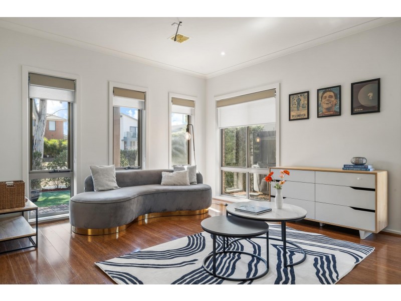 30 Oodgeroo Avenue, Franklin ACT 2913