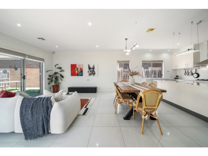 30 Oodgeroo Avenue, Franklin ACT 2913