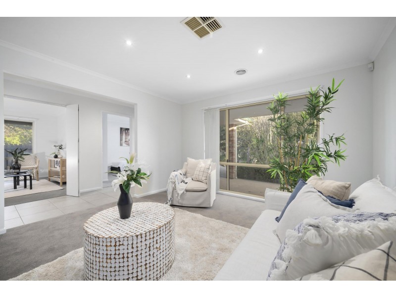 2 Buncle Place, Dunlop ACT 2615