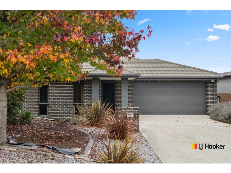 32 Maris King Street, Casey ACT 2913