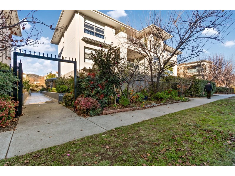 17/80 Henty Street, Braddon ACT 2612