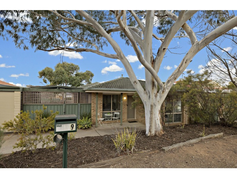 9 Honyong Crescent, Ngunnawal ACT 2913