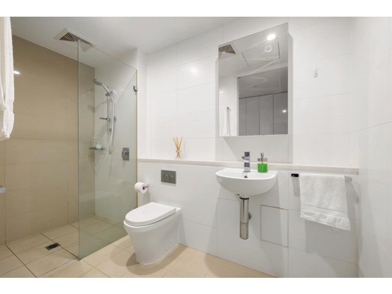 110/50 Eastlake Parade, Kingston ACT 2604