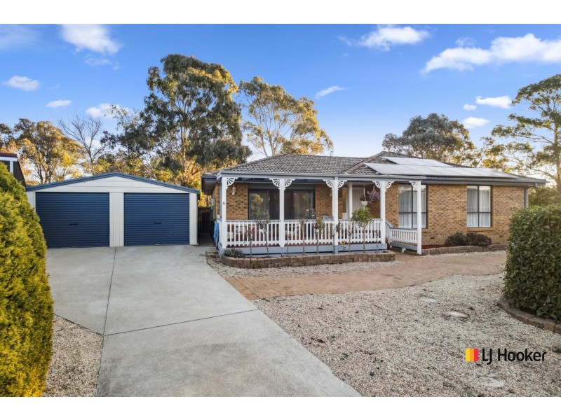 6 Mudie Place, Charnwood ACT 2615