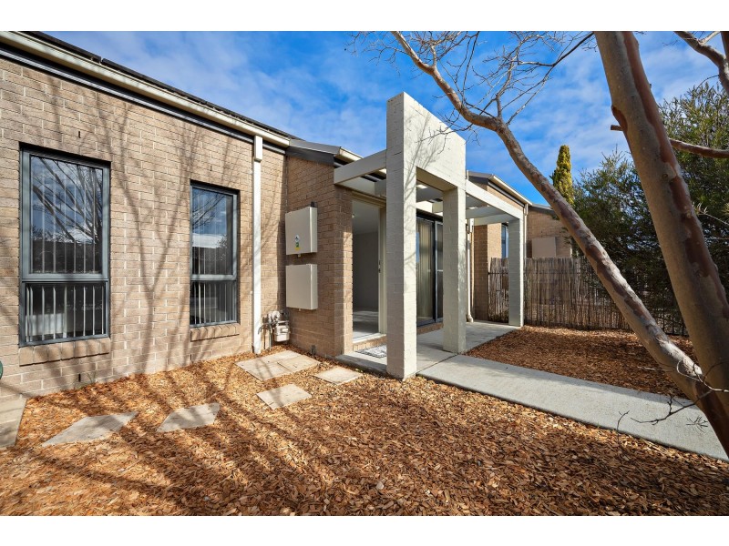 6 Rolls Street, Franklin ACT 2913