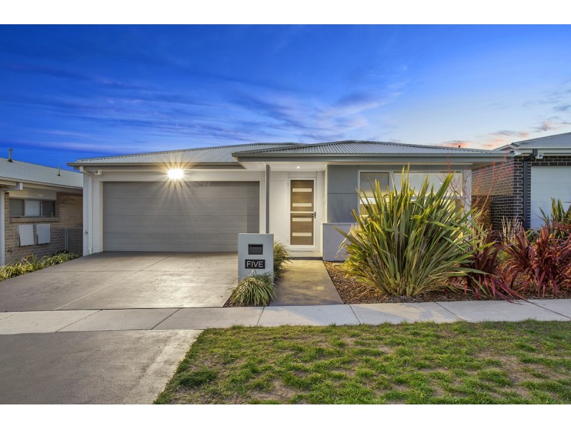 5 Buchan Crescent, Forde ACT 2914