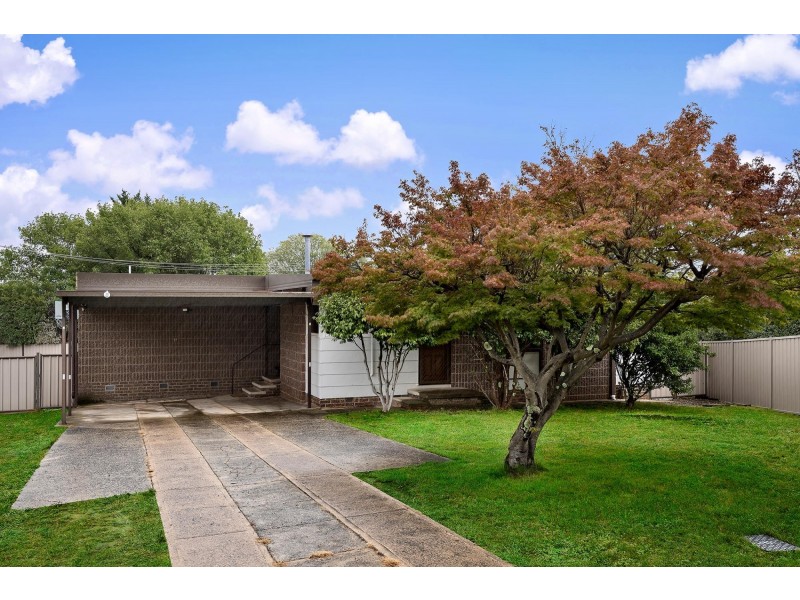 8 Ankaa Place, Giralang ACT 2617