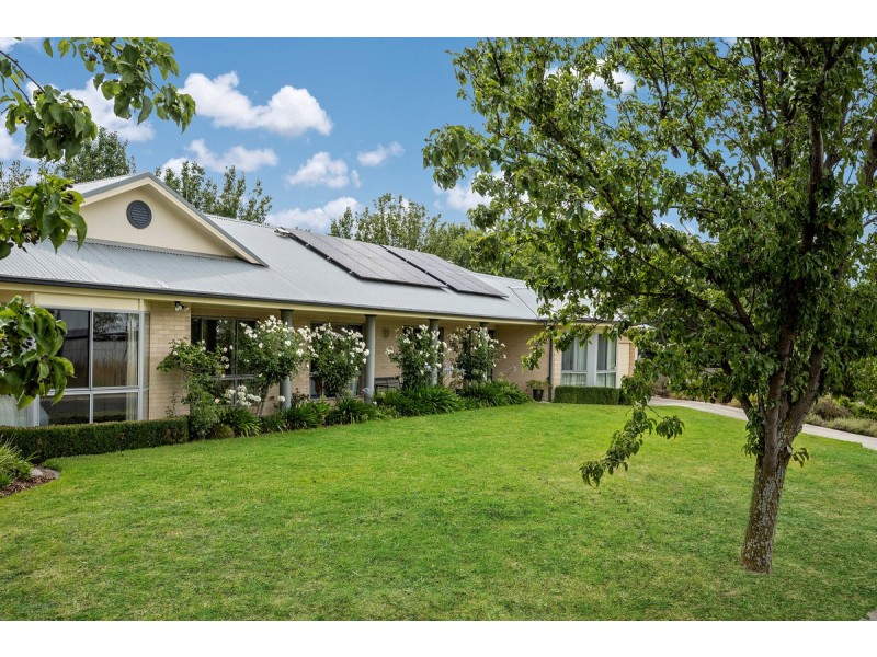 3 Hatton Drive, Yass NSW 2582