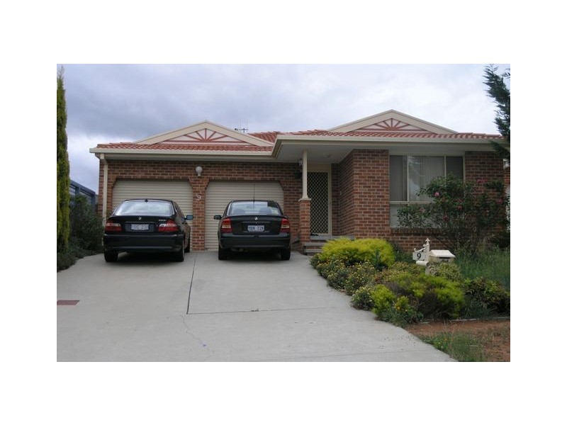 9 Gurrit Street, Ngunnawal ACT 2913
