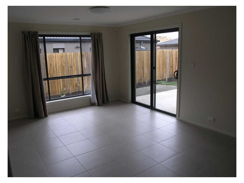 11 Judith Wright Street, Franklin ACT 2913