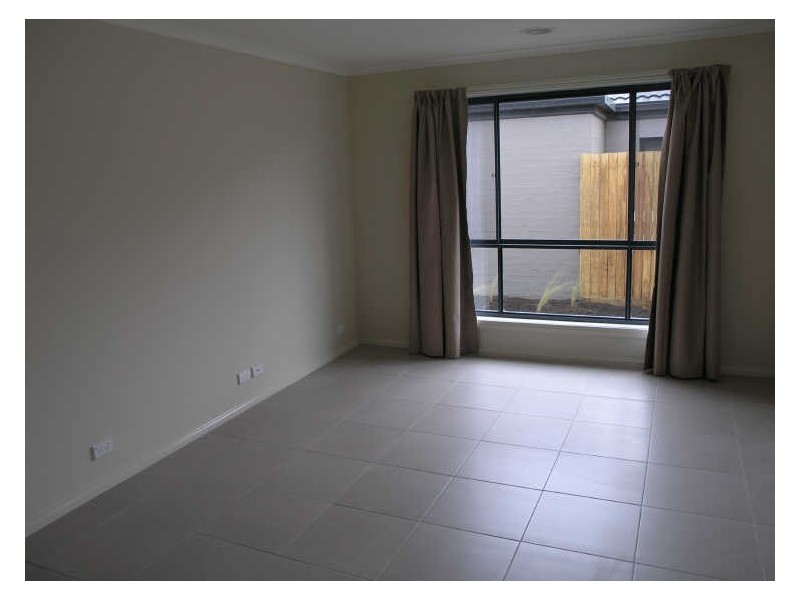 11 Judith Wright Street, Franklin ACT 2913