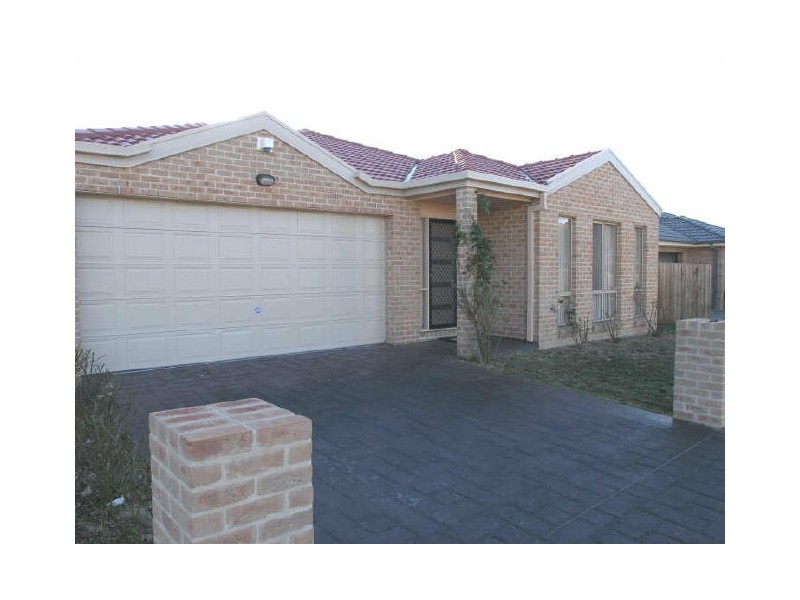 16 Petersilka Street, Gungahlin ACT 2912
