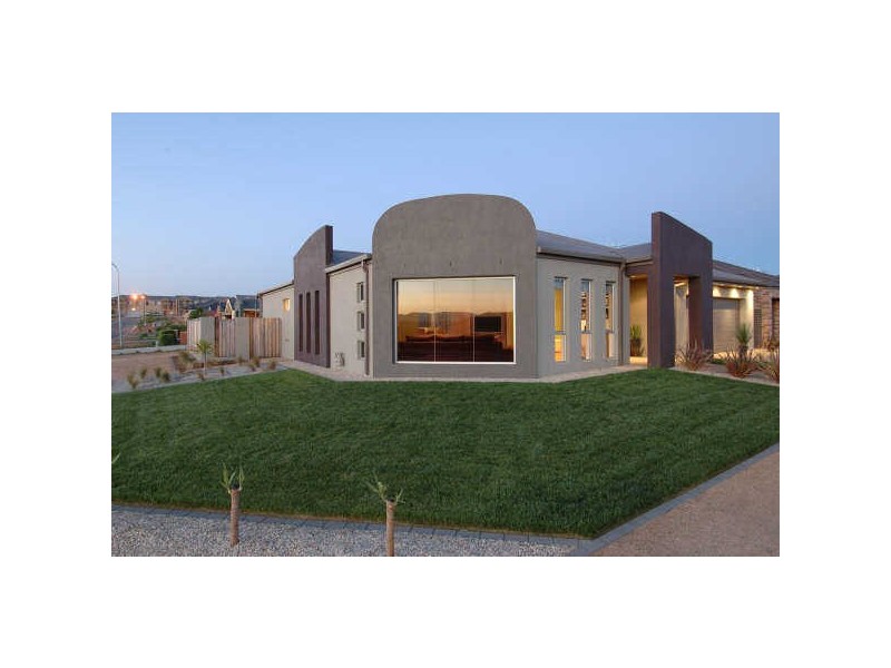 25 Hanrahan Crescent, Dunlop ACT 2615