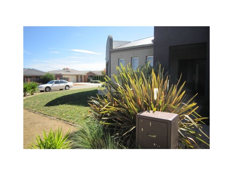 25 Hanrahan Crescent, Dunlop ACT 2615