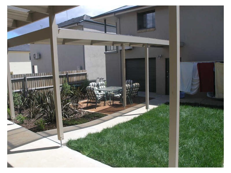8 Devlin Street, Gungahlin ACT 2912