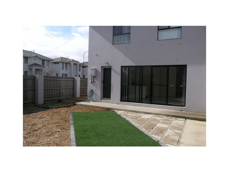 2 Eckley Street, Gungahlin ACT 2912