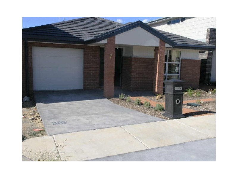 7 Santospirito Street, Forde ACT 2914