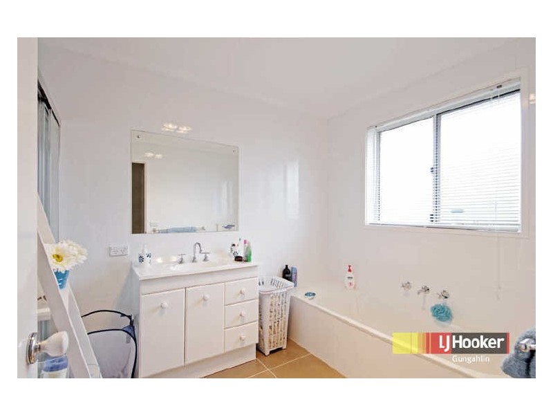 32 Beveridge Crescent, Forde ACT 2914