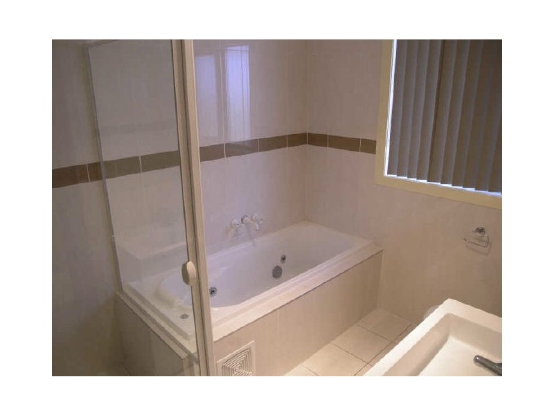 9 Denoon Street, Forde ACT 2914