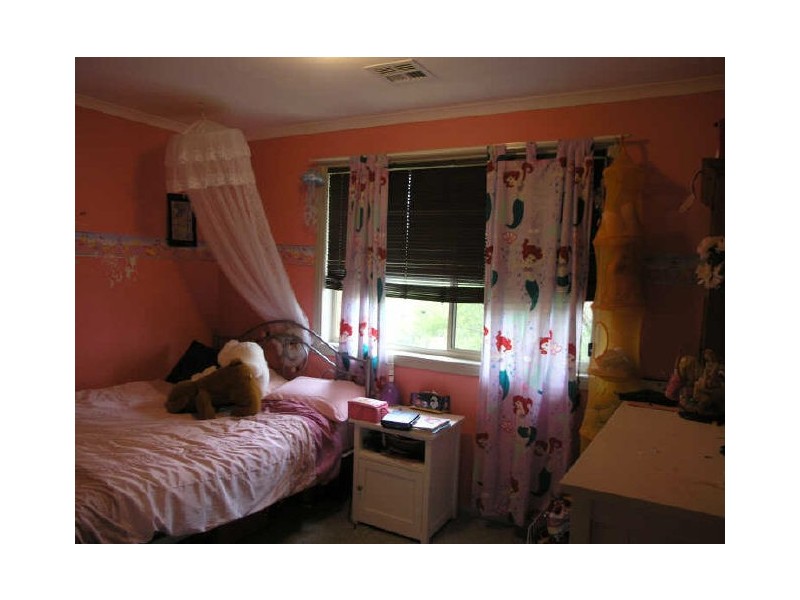 8 Buru Crescent, Ngunnawal ACT 2913