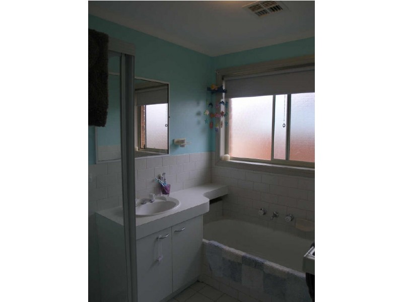 8 Buru Crescent, Ngunnawal ACT 2913