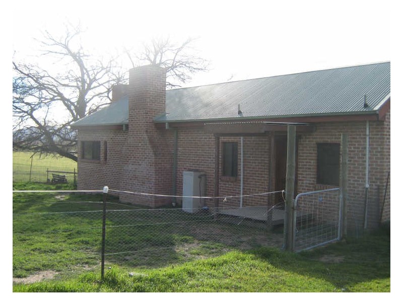 206 Church Lane, Hall NSW 2618