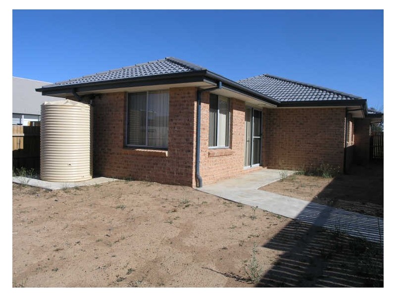 12 Rowland Street, Macgregor ACT 2615