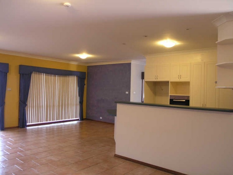 27 Morrow Street, Dunlop ACT 2615