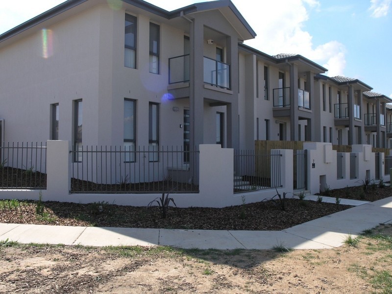 15 Lansdown Crescent, Casey ACT 2913