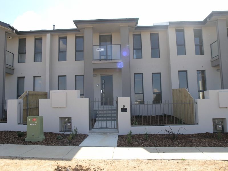 15 Lansdown Crescent, Casey ACT 2913