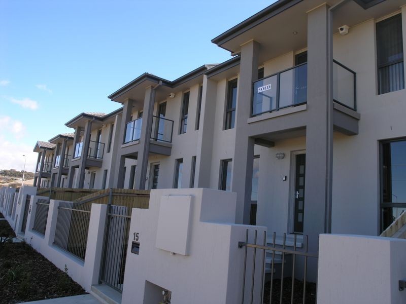 15 Lansdown Crescent, Casey ACT 2913