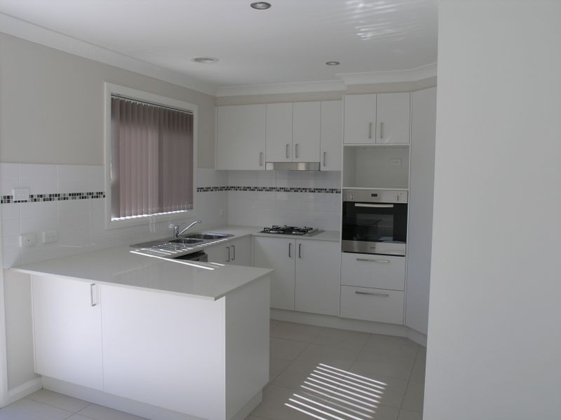 15 Lansdown Crescent, Casey ACT 2913