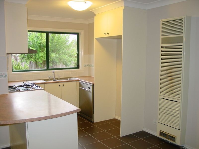 14 Leonard Close, Dunlop ACT 2615