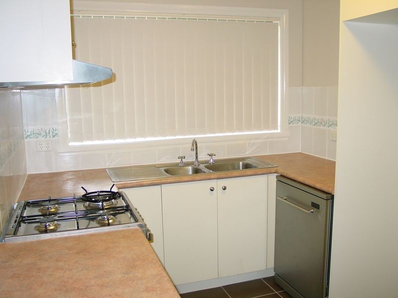 14 Leonard Close, Dunlop ACT 2615