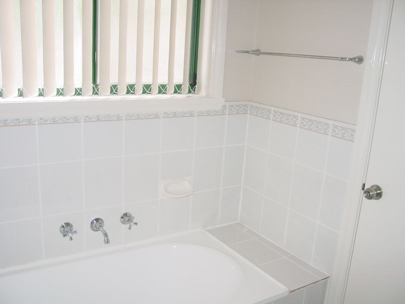 14 Leonard Close, Dunlop ACT 2615