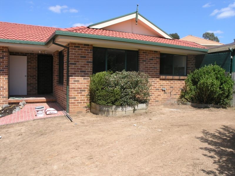 14 Leonard Close, Dunlop ACT 2615