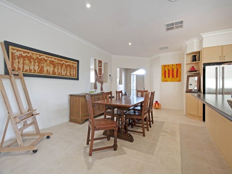 2 Wendy Ey Place, Nicholls ACT 2913