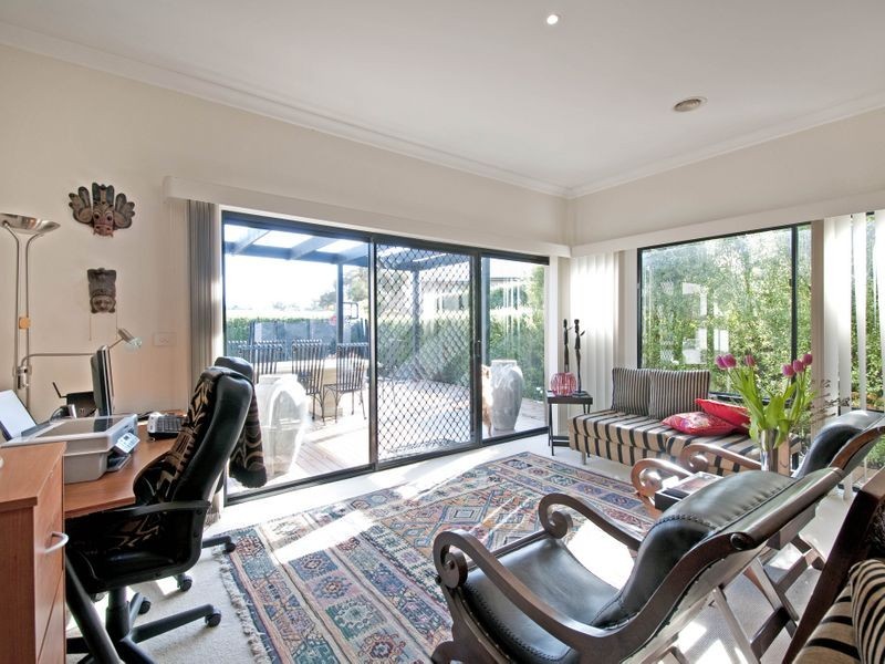 2 Wendy Ey Place, Nicholls ACT 2913