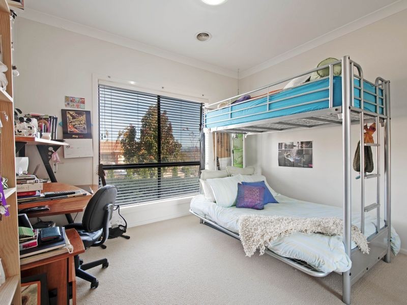 2 Wendy Ey Place, Nicholls ACT 2913